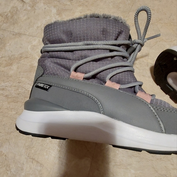 Puma boots  size 4C - Picture 3 of 5